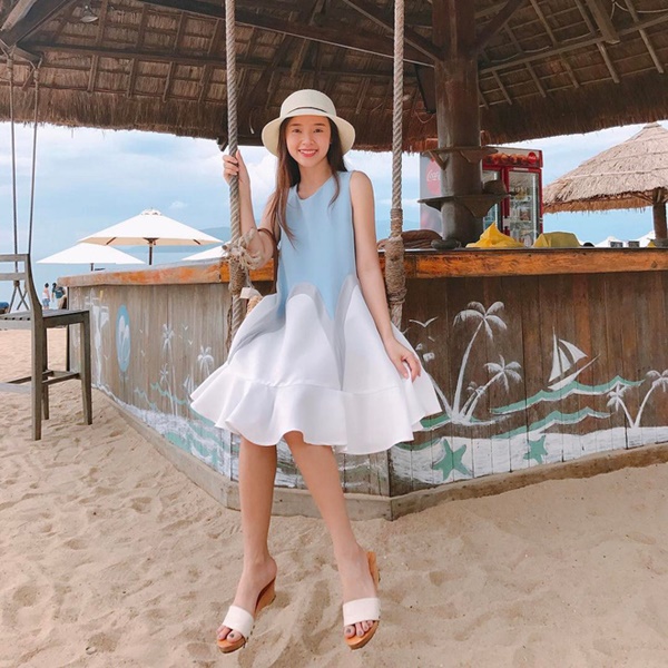 Nhìn lại style của Midu và Tuesday Thúy Vi kể từ ngày có biến: Người luôn nền nã đẹp xinh, người liên tục gây sóng gió khi mặc hở bạo, rút túi ngực-10