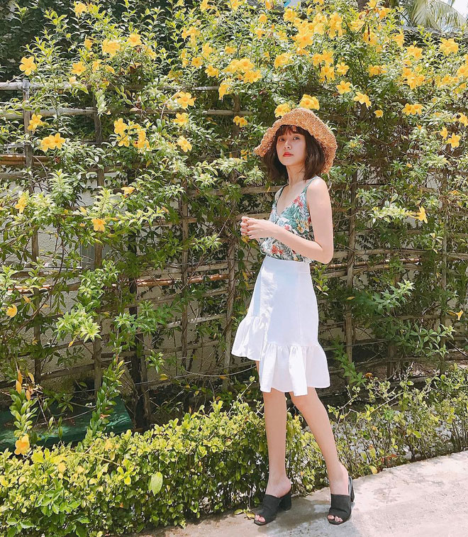 Nhìn lại style của Midu và Tuesday Thúy Vi kể từ ngày có biến: Người luôn nền nã đẹp xinh, người liên tục gây sóng gió khi mặc hở bạo, rút túi ngực-11