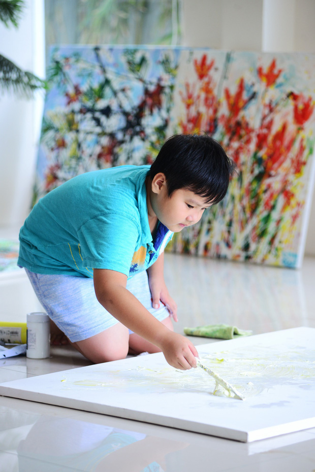 Thăng trầm của người Việt khắp thế giới 2019: Người làm dâu hoàng gia, đứa trẻ 12 tuổi trở thành thần đồng hội họa, cô dâu Việt bất hạnh nơi xứ người-4