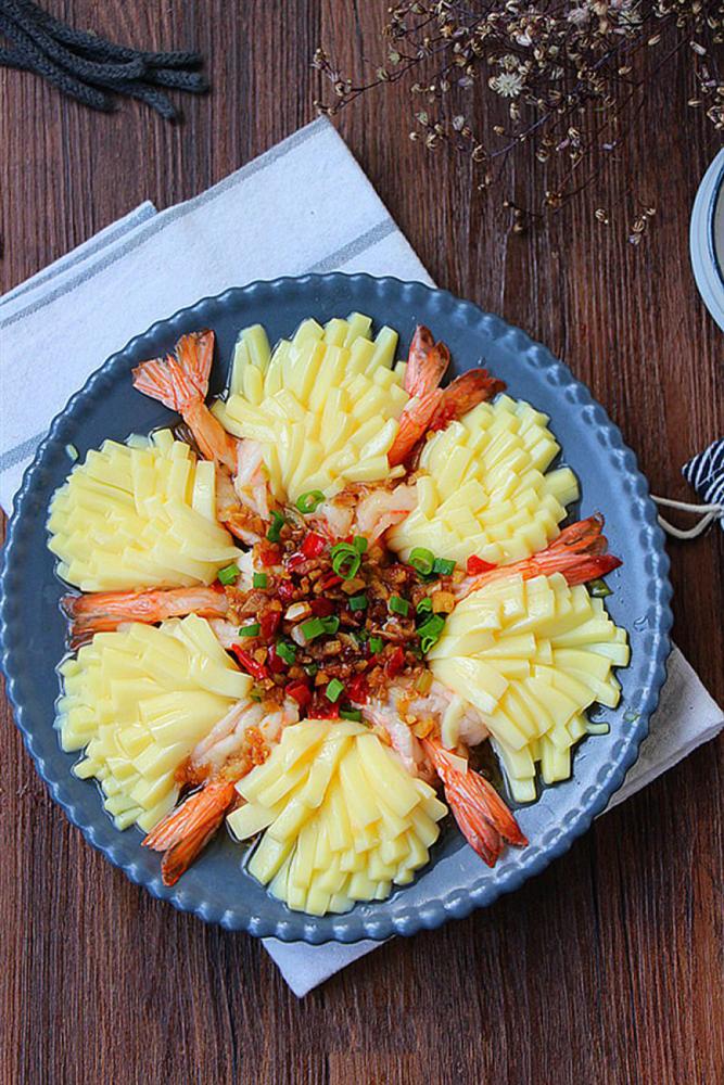 Tiệc đầu năm mà làm món tôm hấp kiểu này đảm bảo cả nhà ngạc nhiên với tài nấu nướng của bạn-5