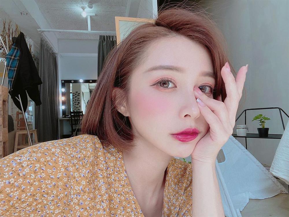 10 gợi ý makeup cho năm mới giúp bạn xinh lung linh và trẻ trung lên vài phần-4