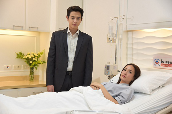 Rời phòng sinh, tôi đưa mắt tìm người nhà nhưng chồng tôi trừng mắt quát: Toàn kẻ lừa đảo rồi bỏ đi trước sự ngỡ ngàng của bác sĩ-2