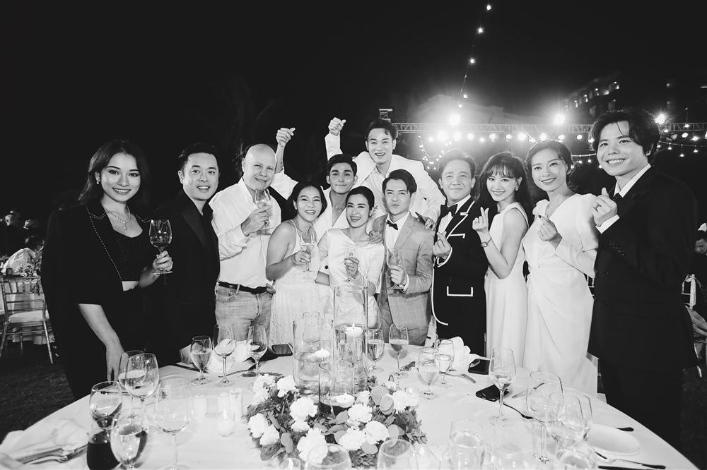 Ngày đầu tiên của năm 2020 nhìn lại 1 năm đổi đời” của sao Việt: Người tên tuổi vụt sáng không kịp cản, người viên mãn hôn nhân đến ghen tị-7