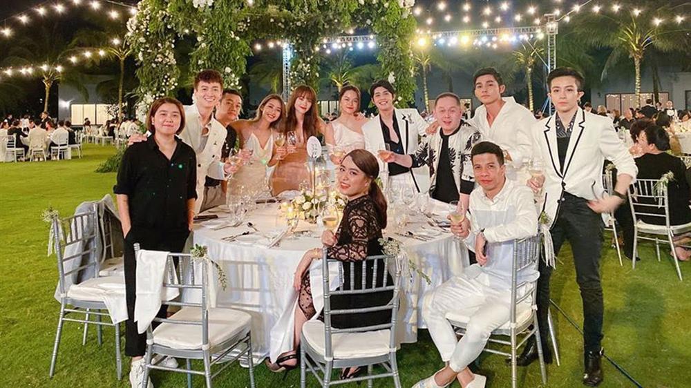 Ngày đầu tiên của năm 2020 nhìn lại 1 năm đổi đời” của sao Việt: Người tên tuổi vụt sáng không kịp cản, người viên mãn hôn nhân đến ghen tị-8