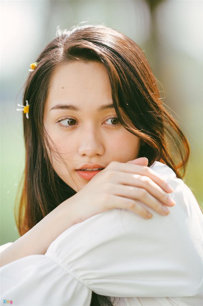 Nhan sắc đời thường của Trúc Anh Mắt biếc-12