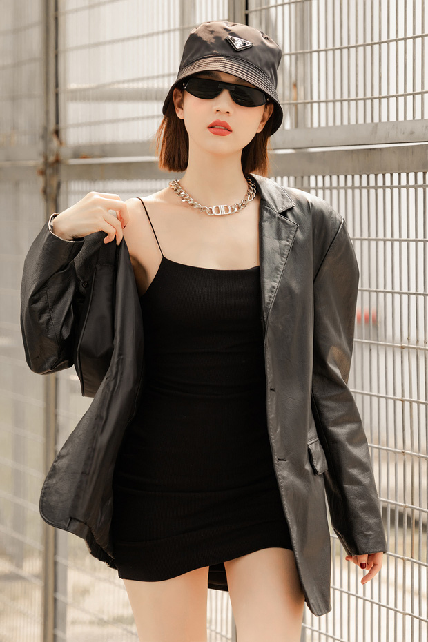 Mới đầu năm mới, Ngọc Trinh đã khoe toàn cảnh căn biệt thự 2 triệu đô siêu hoành tráng đang gấp rút hoàn thiện-4