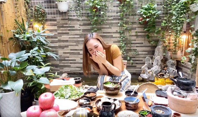 Mỹ Tâm đáng yêu hướng dẫn làm bún mắm nhưng bị nhận xét nói chuyện giống Nam Em-6