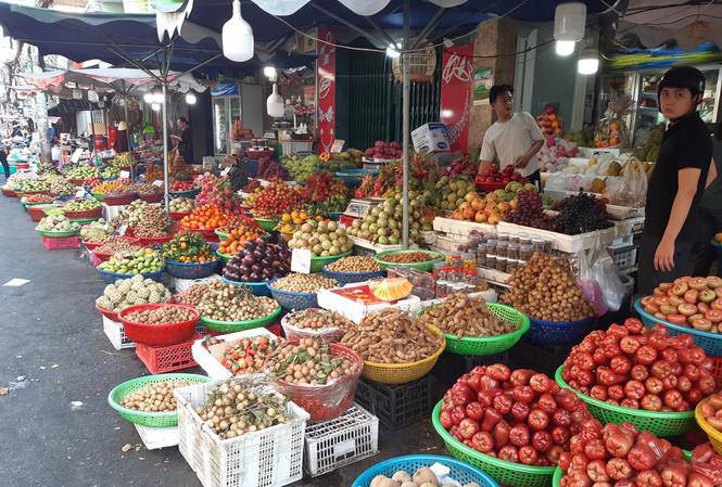 Tiểu thương méo mặt vì hàng hóa ế ẩm dịp Tết Dương lịch-1