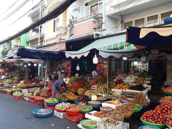 Tiểu thương méo mặt vì hàng hóa ế ẩm dịp Tết Dương lịch-13