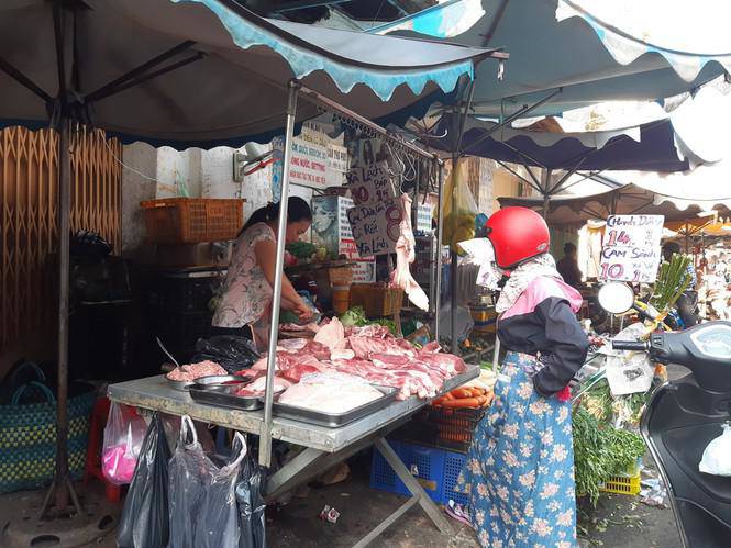 Tiểu thương méo mặt vì hàng hóa ế ẩm dịp Tết Dương lịch-14