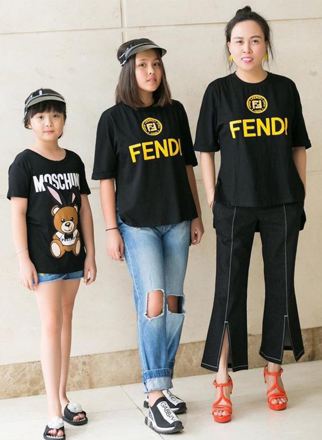 Bộ đôi ái nữ nhà Phượng Chanel: sinh ra ở vạch đích, ăn mặc toàn hàng hiệu-12