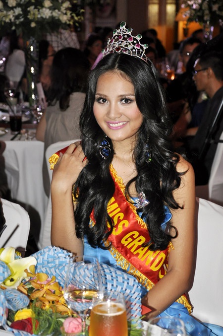 Những hoa hậu Việt nổi bật 10 năm qua-17