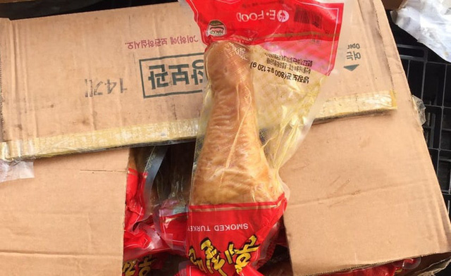 Mua đùi gà hun khói tích trữ trong tủ lạnh ăn dần đến Tết Nguyên Đán: Chuyên gia cảnh báo hãy ghi nhớ điều này!-1