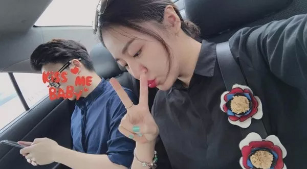 Chân dung 2 thiếu gia nhà giàu từng đi qua đời Văn Mai Hương-3