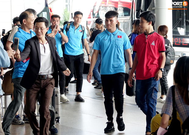 Khẩu hiệu mới cực chất của U23 Việt Nam: Anh em bốn bể là nhà. Người dưng khác họ vẫn là anh em-1