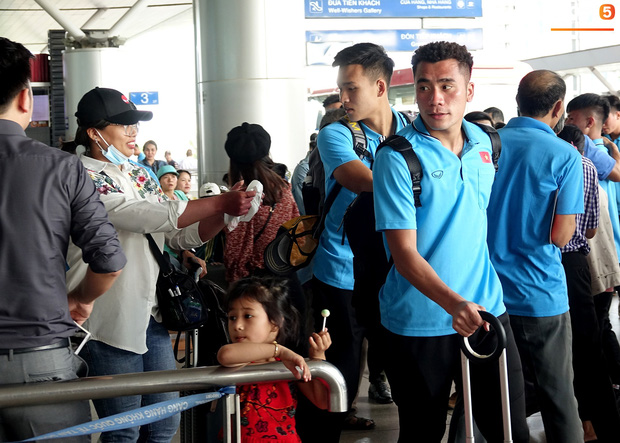 Khẩu hiệu mới cực chất của U23 Việt Nam: Anh em bốn bể là nhà. Người dưng khác họ vẫn là anh em-2