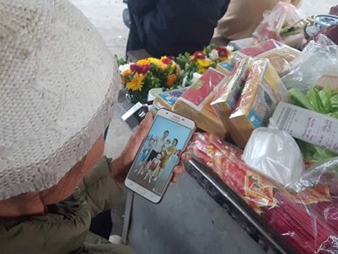 Người mẹ chết oan khi uống trà sữa, 3 con nhỏ bơ vơ: Năm mới đến rồi, mẹ ở đâu