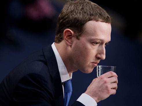 Hiếm lắm mới thấy vợ chồng Mark Zuckerberg công khai cà khịa nhau, ai thông minh đọc mới hiểu-4