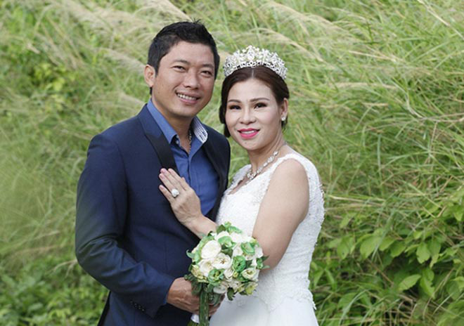 Điều ít biết về vợ 2 là nữ đại gia Vũng Tàu, tặng Kinh Quốc xe hơi 6 tỷ đồng-3