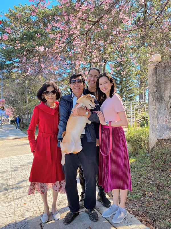 Trúc Diễm vi vu Đà Lạt ngắm mai anh đào-2