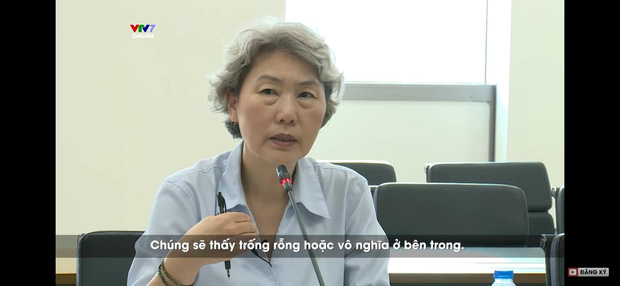 Bị đánh mắng suốt ngày, cô bé 10 tuổi quay clip uất hận: Mẹ tôi là một người độc ác, tôi muốn tìm mẹ ruột, mẹ chỉ thương em trai-10