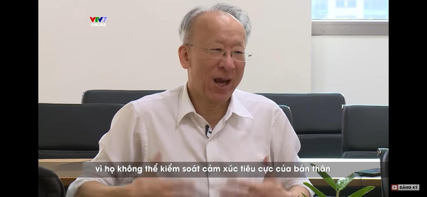 Bị đánh mắng suốt ngày, cô bé 10 tuổi quay clip uất hận: Mẹ tôi là một người độc ác, tôi muốn tìm mẹ ruột, mẹ chỉ thương em trai-14