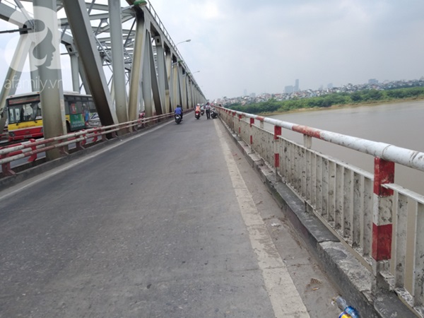 Vì sao Ngân Gốm livestream vừa uống bia vừa lái ô tô, còn đòi đâm chết người nhiều lần mà cơ quan chức năng chưa vào cuộc?-2