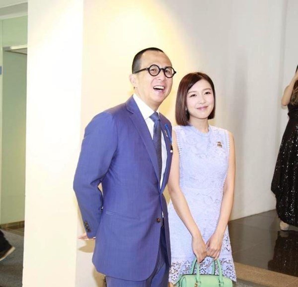 Á hậu khiến tỷ phú bỏ con yêu say đắm: 4 năm chưa được cưới, sống tằn tiện khó tin-2