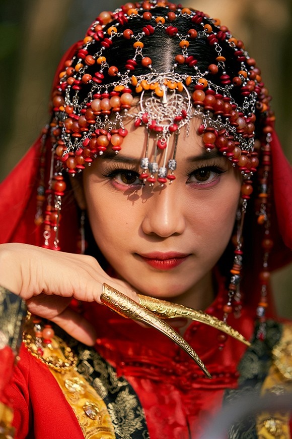 Khoe sắc với bộ ảnh cổ trang, Hoàng Yến Chibi gây tranh luận là đang hóa Tiểu Yến Tử hay Hàm Hương-9