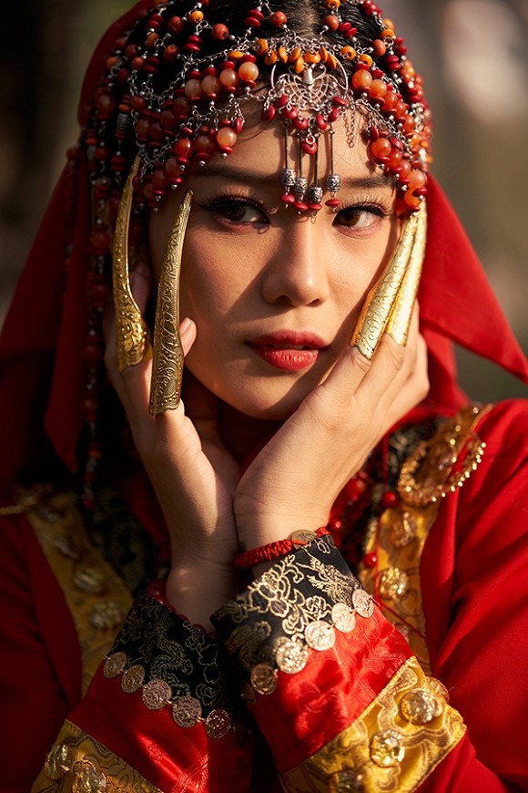 Khoe sắc với bộ ảnh cổ trang, Hoàng Yến Chibi gây tranh luận là đang hóa Tiểu Yến Tử hay Hàm Hương-7