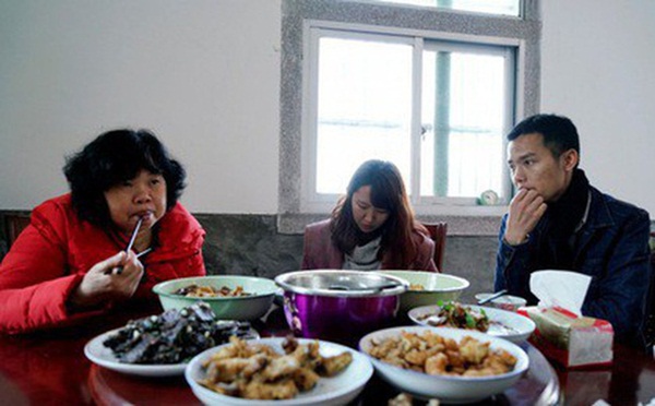 Nỗi khổ của gái ế bị tra tấn chuyện lấy chồng dịp Tết: Người phải vào viện điều trị, người ghép ảnh diễn viên nổi tiếng để cha mẹ vui lòng-4