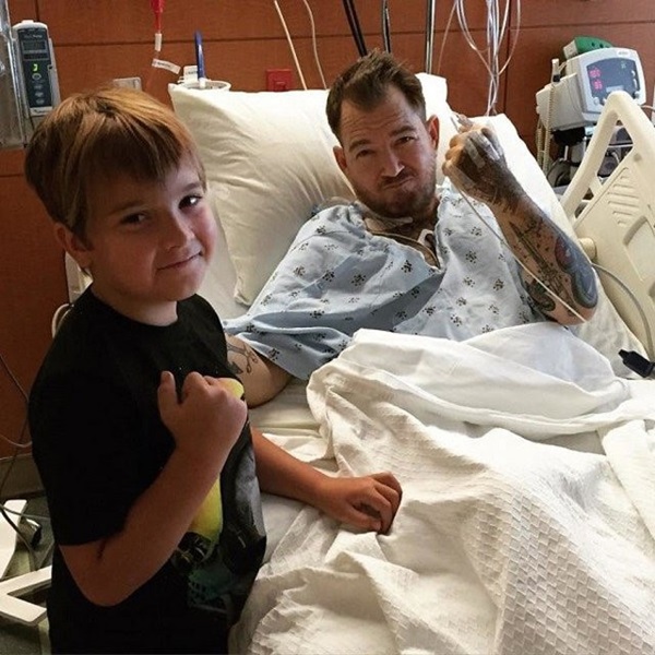 Cuộc sống hiện tại của cậu bé ảnh chế đình đám một thời: Gia đình gặp biến cố, nhờ một bức ảnh mà cứu sống được bố-4