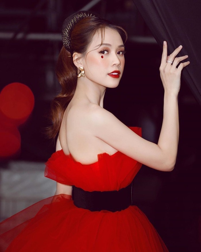 Nhã Phương, Lan Ngọc và mỹ nhân Việt bước sang tuổi 30-9