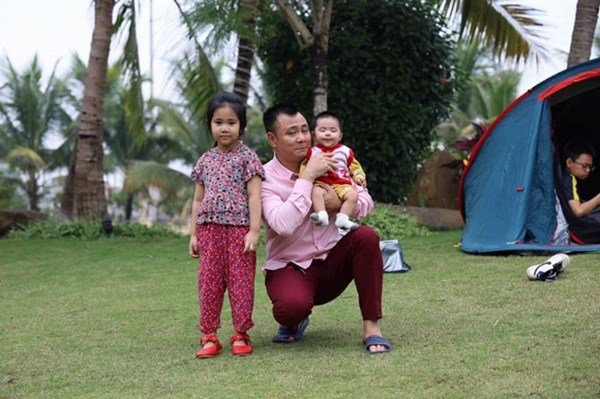 Tự Long dắt con tới thăm biệt thự siêu to của Xuân Bắc, hé lộ khung cảnh đẹp như phim-2