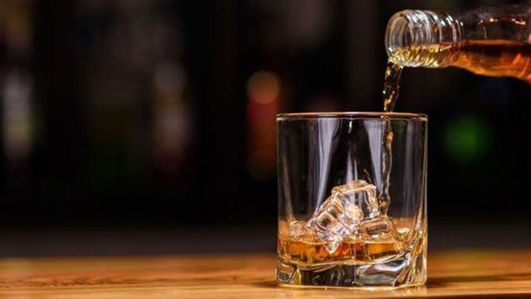8 thực phẩm tàn phá xương từng ngày, khiến nhiều người chưa già đã đau lưng, mỏi gối-5
