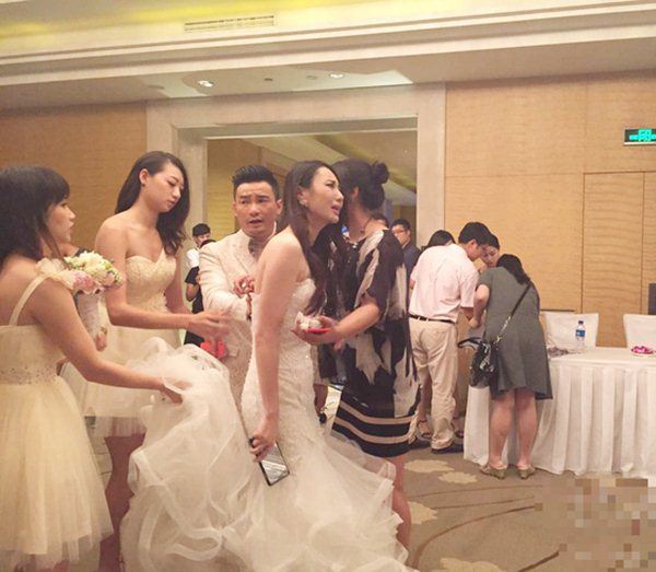 Yêu nhau anh cho đi du lịch như cơm bữa, ngày cưới tôi xé váy vứt guốc chạy vội-2