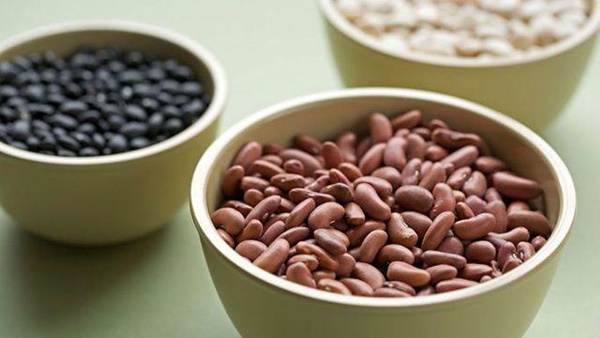 8 thực phẩm tàn phá xương từng ngày, khiến nhiều người chưa già đã đau lưng, mỏi gối-6