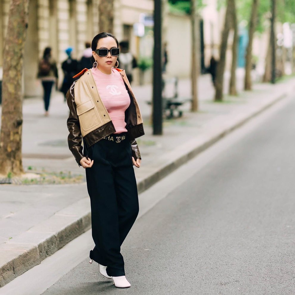 Sắc hồng ngọt ngào là thế mà hễ Phượng Chanel mặc là y như rằng bầu trời thời trang sụp đổ-8