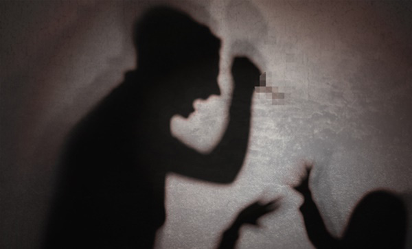 Cô gái Việt bị người quen Hàn Quốc đánh đập trên đường, truy đuổi và đâm chết trên xe buýt ngay trước mặt các hành khách-1