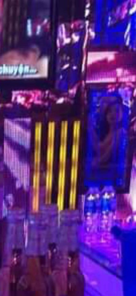 Lừa vợ đi ăn, anh chồng gửi nhầm định vị và bức ảnh để lộ chi tiết khó tin, giúp chị vợ bắt tại trận đang cặp kê với đào ở karaoke-4