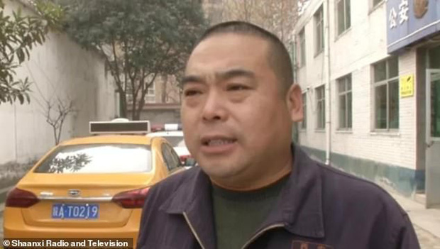 Sợ bị mắng vì không làm bài tập, nữ sinh 10 tuổi bắt taxi đến thẳng trại mồ côi khiến bố mẹ được phen hết hồn-1