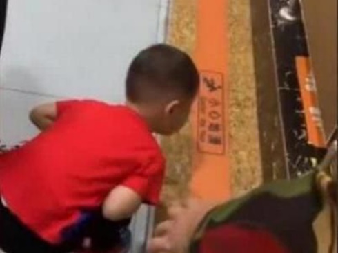 Thấy mẹ bị quát tháo trong phim Hoa hồng trên ngực trái”, con gái Hồng Diễm có cách phản ứng cực gắt kèm lời đe dọa xử đẹp cô Trà”-5