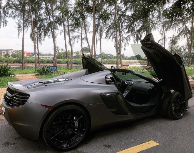 Những chiếc McLaren 650S Spider khoác áo độc lạ ở Việt Nam-12