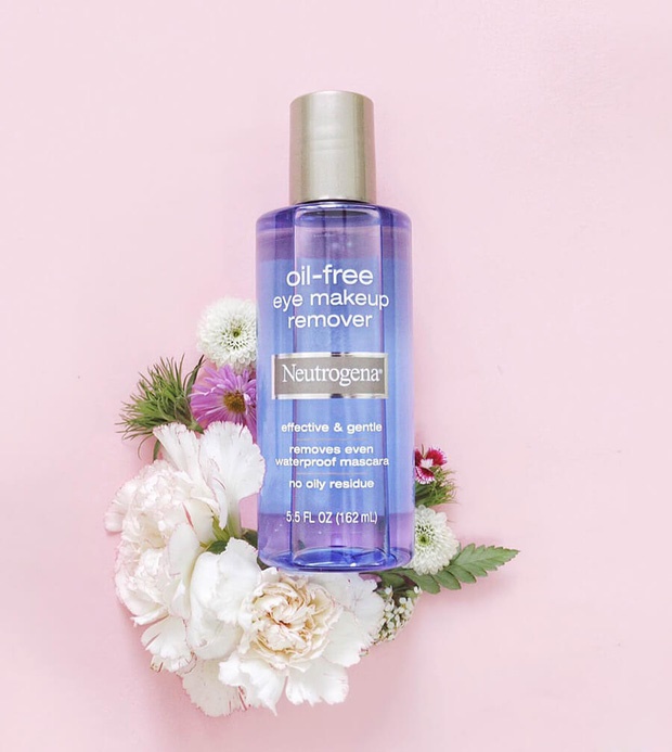 Tẩy trang mắt qua loa tưởng vô hại mà hại không tưởng, cứ nhìn biến” Hòa Minzy vừa gặp là biết-6