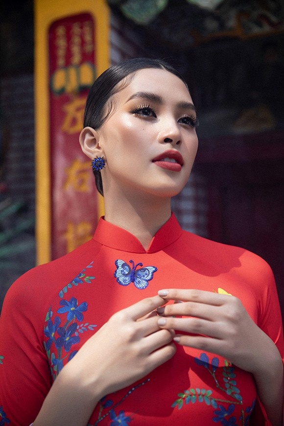 Chuẩn gương mặt đẹp nhất năm, Tiểu Vy lại tung bộ ảnh mới trong trang phục truyền thống-15