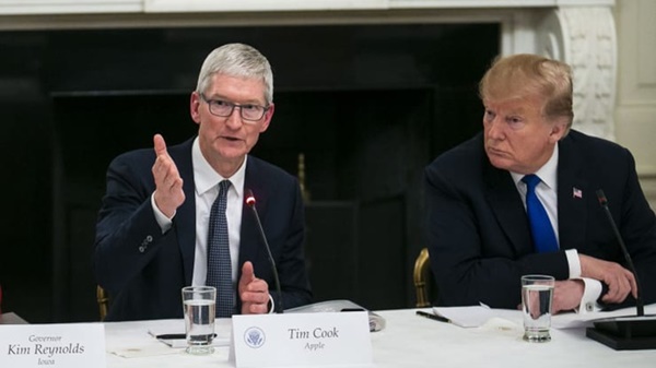 Cáo già Tim Cook được Apple trả lương bao nhiêu?-1