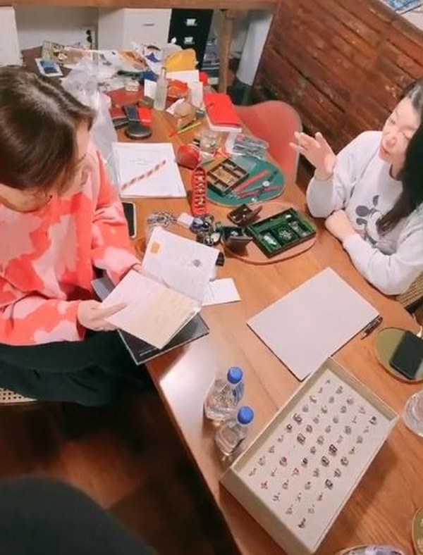 Hậu ly hôn, Song Hye Kyo trở thành nhiếp ảnh gia, vậy còn Song Joong Ki thì sao?-4