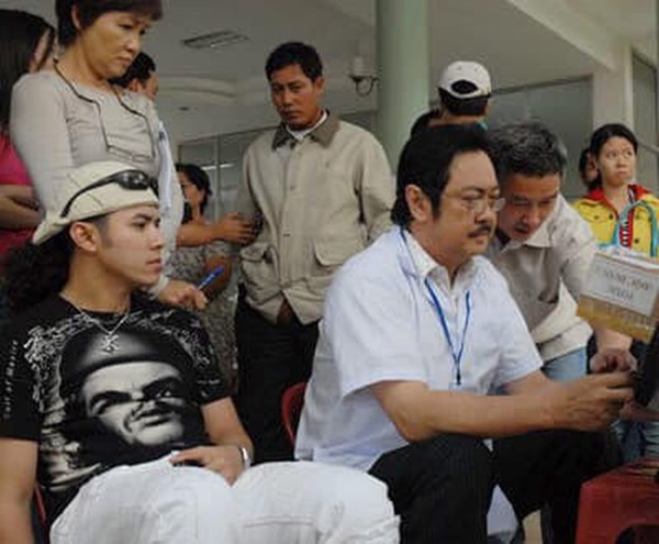 Gia đình nhiều người nổi tiếng của cố nghệ sĩ Chánh Tín-5