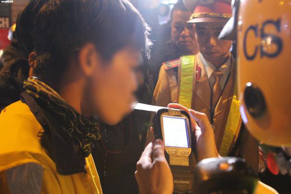 Tài xế Grab uống rượu từ hôm trước, hôm sau vẫn bị phạt 2 triệu đồng-1