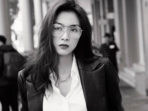 Cùng mê váy họa tiết dáng dài nhưng Thanh Hằng và Hà Tăng vẫn có những cách diện không đụng hàng-7